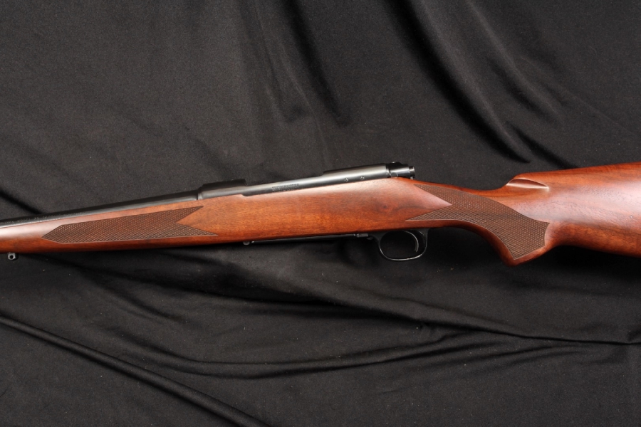 Winchester Model 70 Lightweight Carbine .3006 Bolt Action Rifle For